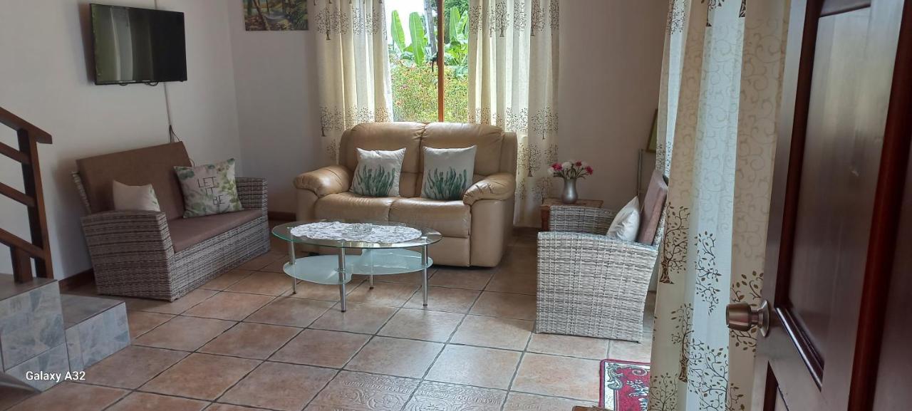 Loversnest Self Catering Anse aux Pins 외부 사진
